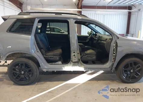 2024 Honda Passport Awd Black from USA, damaged, VIN 5FNYF8H88RB021820